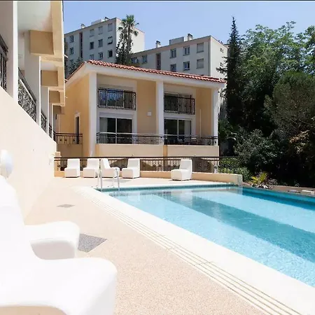 D'azur Riou 아파트호텔 2*